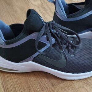 Womens nike air sneakers